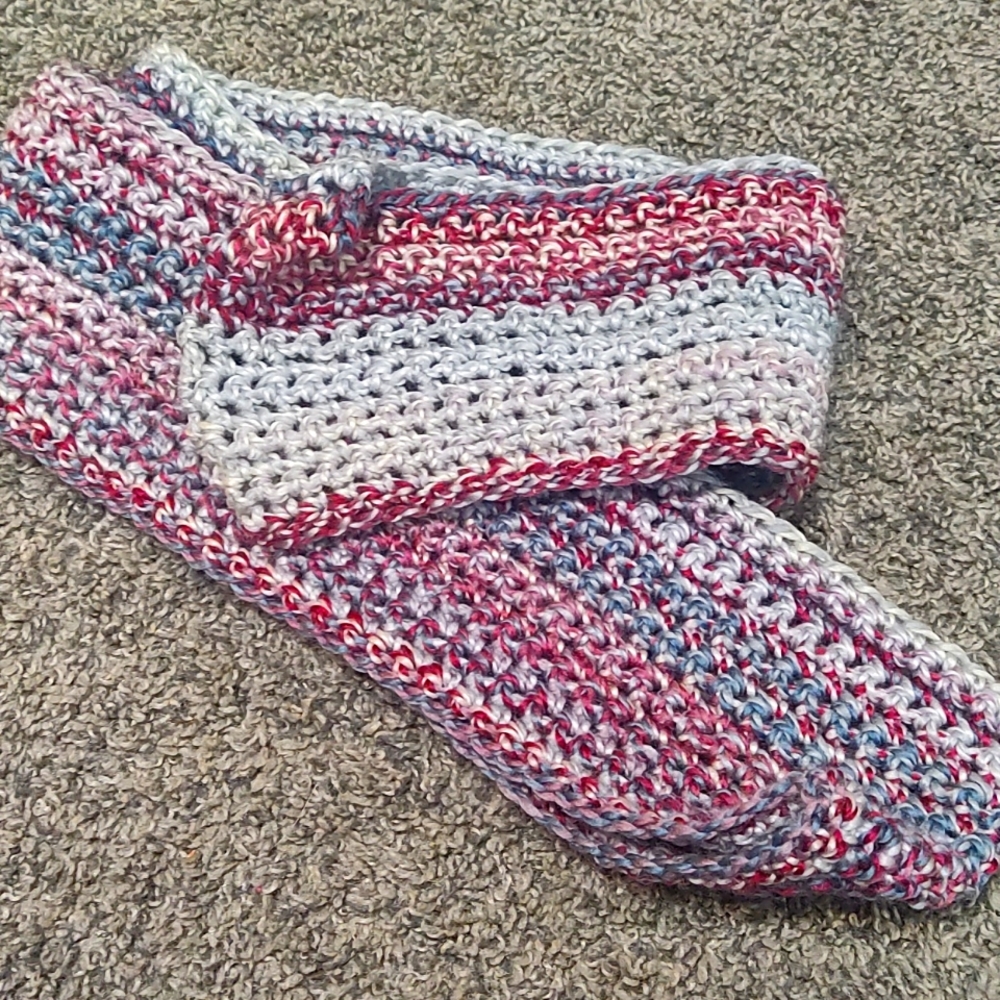HANDMADE Snow Berries Scarf